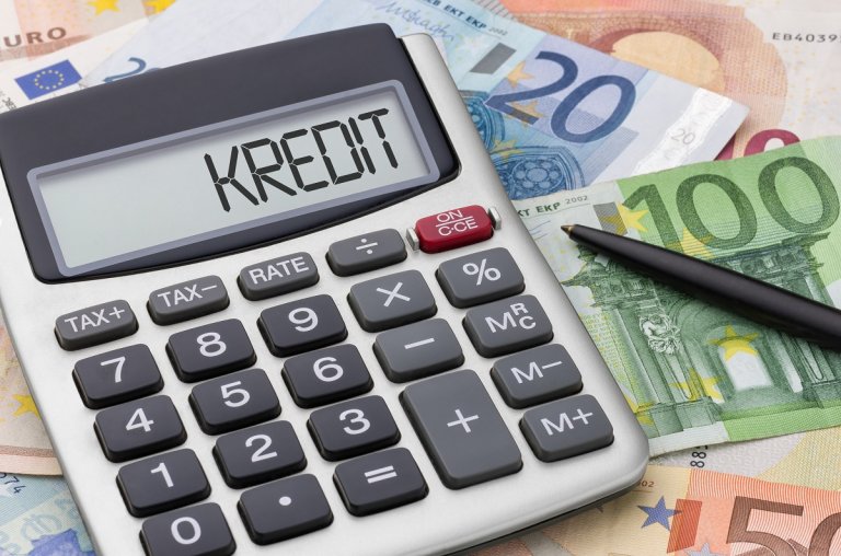 Gdzie najszybciej można pożyczyć pieniądze i jakie są koszty?