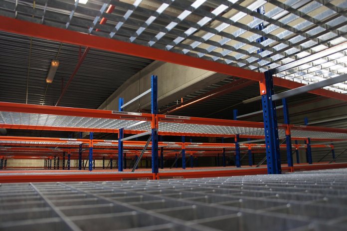 reesinls - magazyn shuttle 3 reesinls - magazyn shuttle 3.jpg